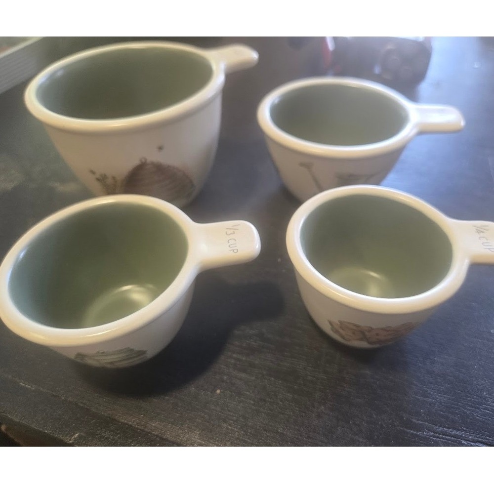 Beehive Garden Ceramic Measuring Cup Set 4 Piece White Green Stoneware Nesting